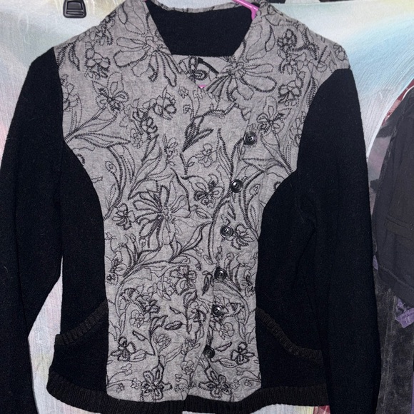 Knitted & Knotted Jackets & Blazers - Floral Black and Gray Women's Jacket